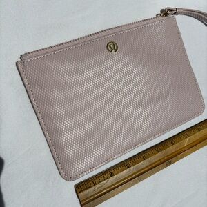 Lululemon Goody Bag color Misty Pink